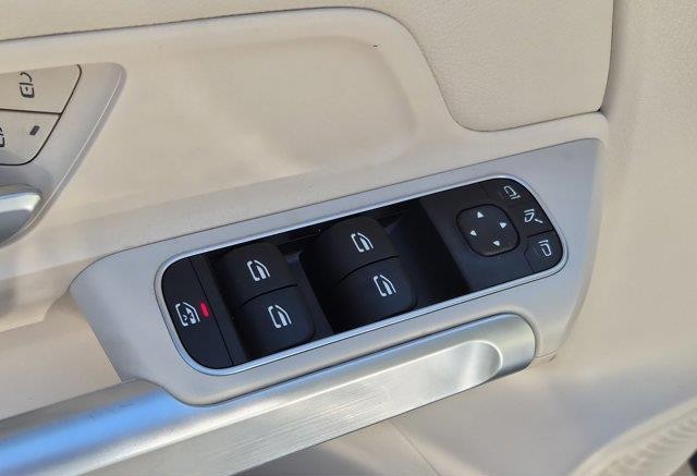 
								2020 Mercedes-benz GLB 250|54,307 Miles|FWD full									